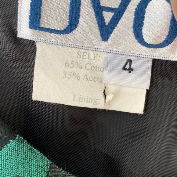 ONE DAY SALE 🎟 FALL CHLOE DAO GREEN FLORAL DRESS SIZE 4 - Picture 2 of 3